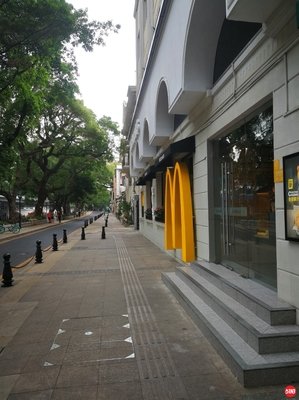 路过一条街