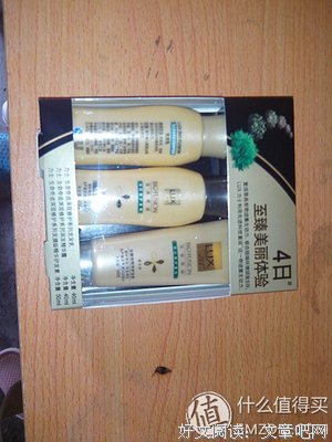 发丝飘飘