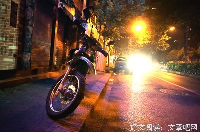 城市里的行走者