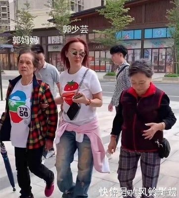 妈妈灿烂的笑脸