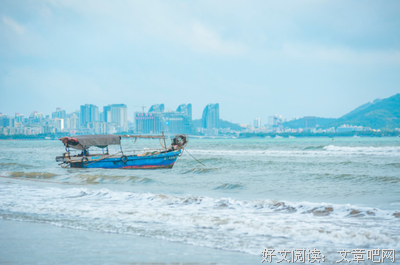 不是太阳出来了，而是云朵走远了