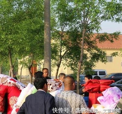 有句话说得好，满堂儿女不如半路夫妻
