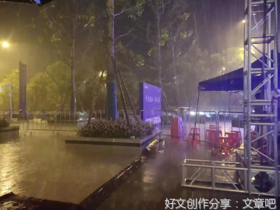 还有就是不明白，为什么有些老人一定要挤进孩子的家