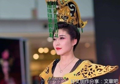 看到他傻傻记不起任何事的样子，医生还以为他在装疯卖傻