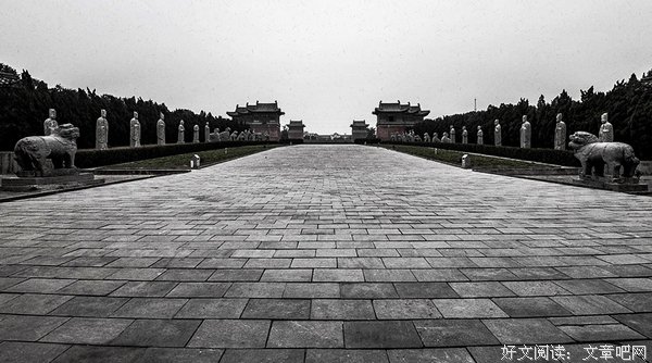 中国古代，“丧葬”是一件非常重要的事情，而墨子却提倡“节葬”