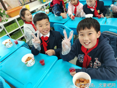 纸上得来终觉浅，绝知此事要躬行 ——衍纸课在八年级的教室里火热