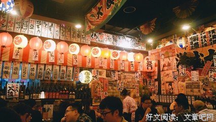 饭堂的热闹时刻