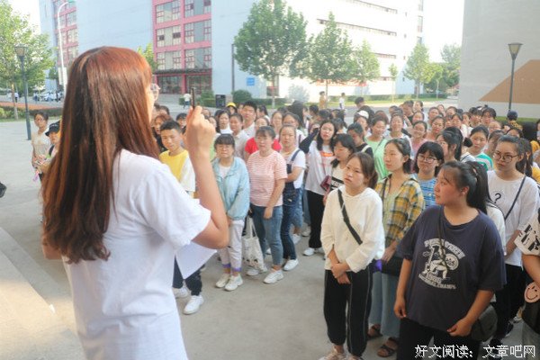 山西农大信院举办“外语high fun金秋”活动