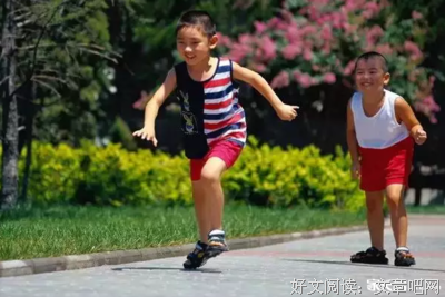 闹腾孩子在线学习
