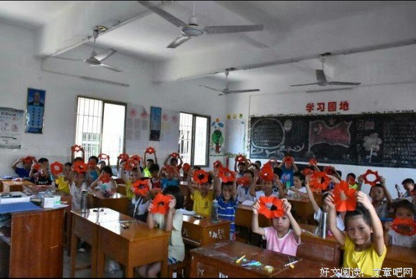 传统文化的坚守：师生同感受剪纸的魅力