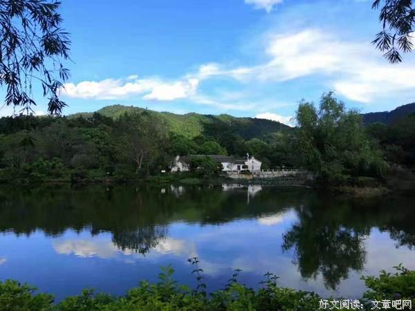 入住红色酒店，领略剑胆英豪