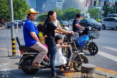  那俩女孩