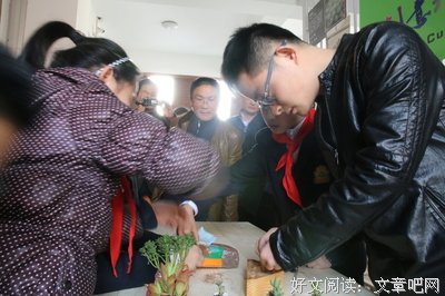 只有我们的心能清楚告诉我们，此刻我们正在苦苦追求的