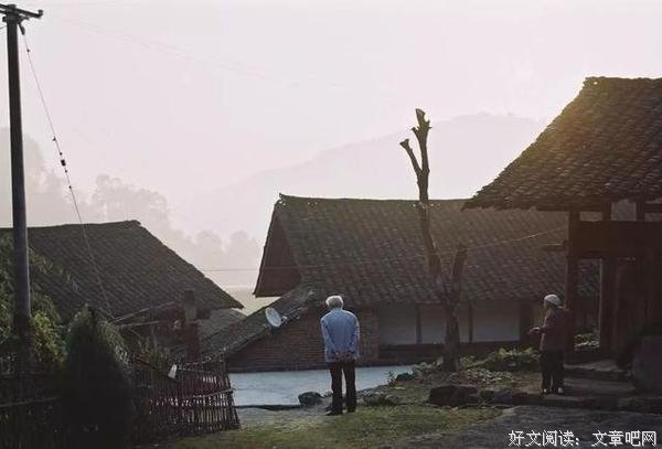 慢慢的 她闭上眼睛