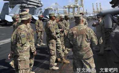 美军集体向苏-27竖中指，飞行员按下排油按钮，一吨燃油倾泻而出