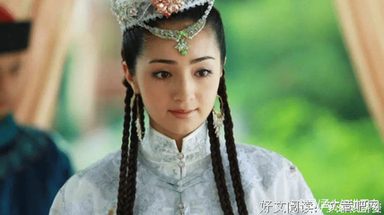 早上上班，格格围着妈妈不让走