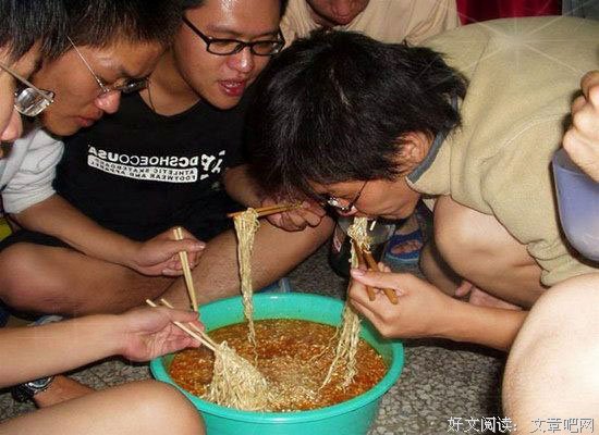 校园故事：卢俊卿蒜苗泡面的味道