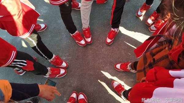 校园故事：卢俊卿因球鞋引发误会