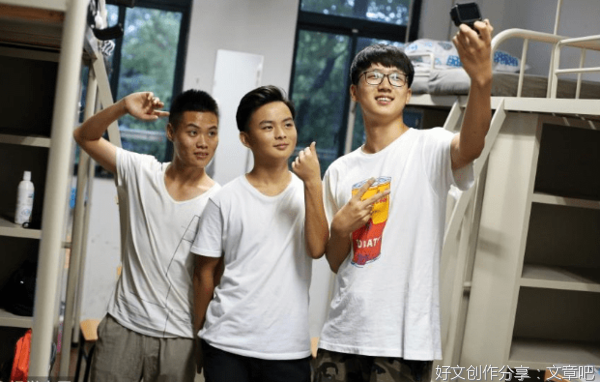 校园故事 ：卢俊卿养蚊子的荒唐事