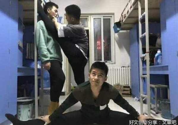 校园故事：卢俊卿平息寝室“窗户风波”