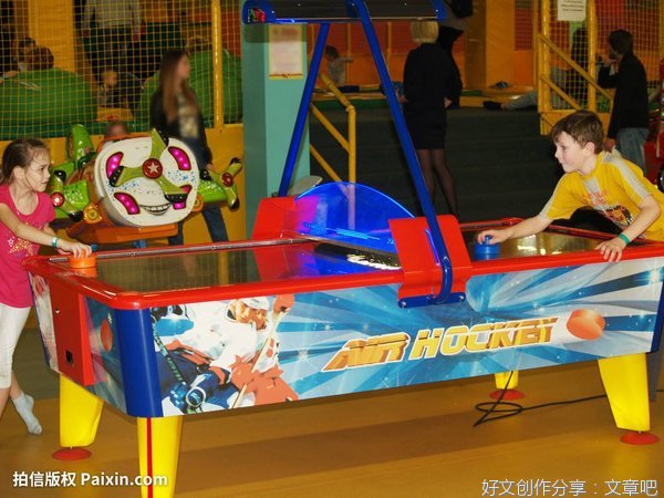 小孩子的快乐总是简单，成年人何尝不是？