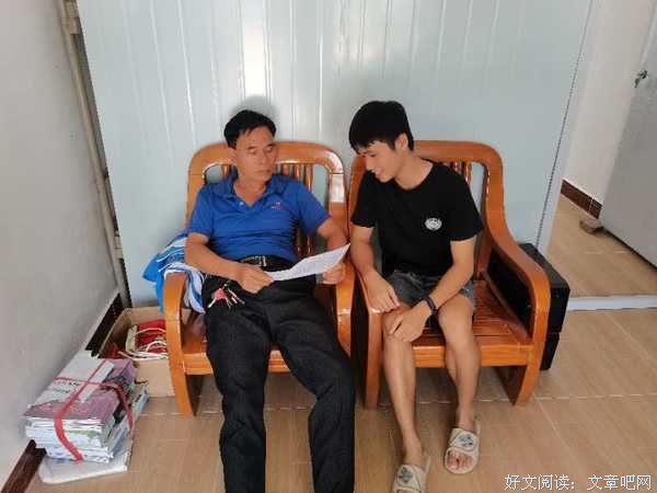 “锄禾”实践队宣传社会小康知识