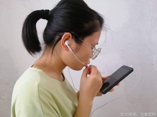 可爱的小朋友，可爱的上课
