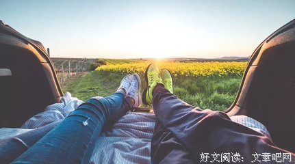 时间会把凡人的身躯烘成枯草色