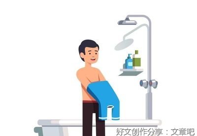 女人坐在单车后面笑个不停