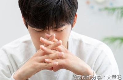 有一个女生一直都喜欢一个男孩