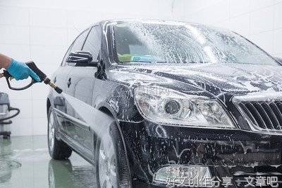 如果你爱一个人，请要在爱的基础上保持原则和距离