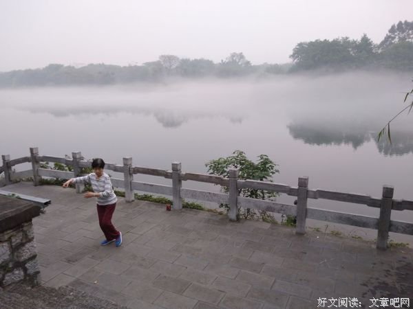 雾里看漓江