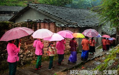 漫步雨中