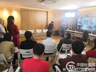  奈何明月照沟渠，千里寄相思