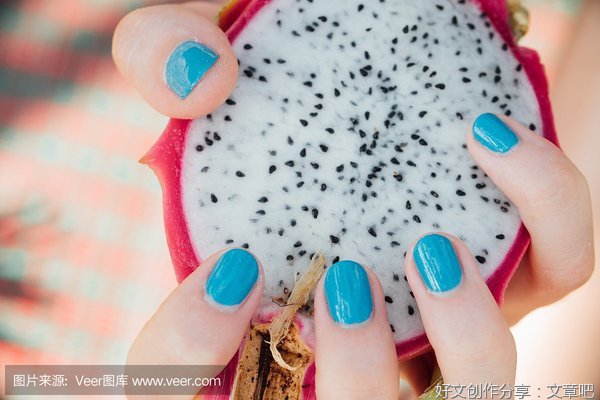 采访火龙果先锋模范