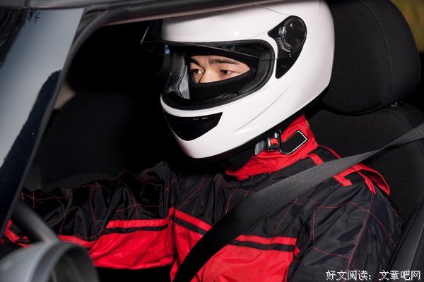 青年脚印在思贺，教育未来在青年