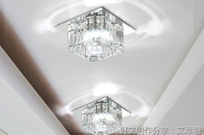 向学生内心投射一束暖光