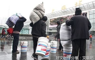 老龄化下超龄农民工增多 权益问题频发原因何在？