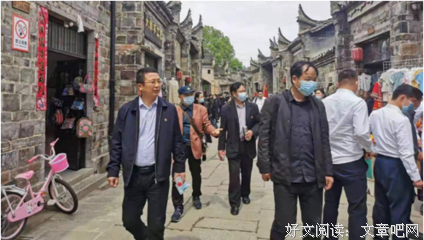进革命故地，领略革命精神