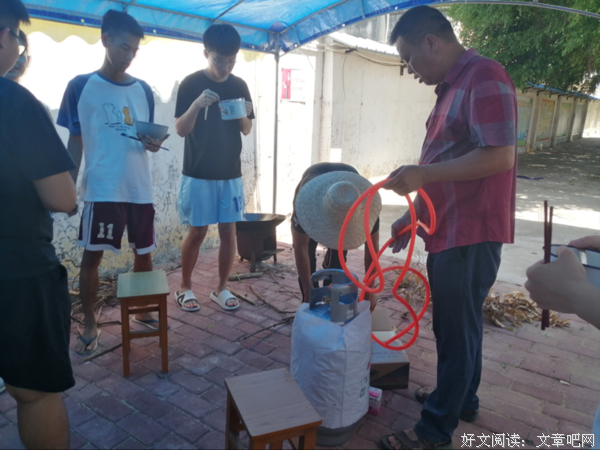 “风帆”社会实践队：爱的佳肴