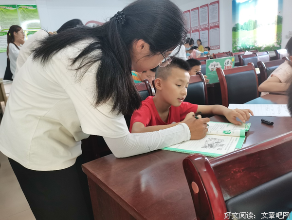 热心为孩子解答，耐心陪孩子成长