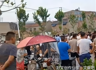 帮老人推车