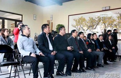 善于观察周围的事物