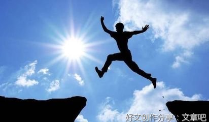 女儿满月当天，老公当着我父母的面掀了桌子：凭啥你父母能吃两顿