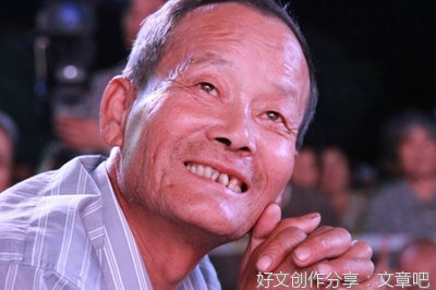 老玩童"穿越时空"过重阳