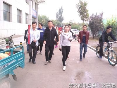 8岁起独自照顾母亲的他撑起一个家“00后”带着残疾母亲上大学