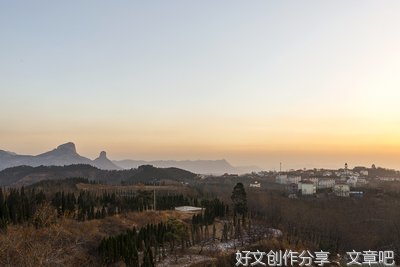 哇哇哇爬山坡
