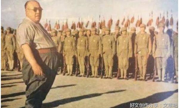 他带7吨黄金逃往美国，挥霍一生，晚年却经常望着祖国喃喃自语