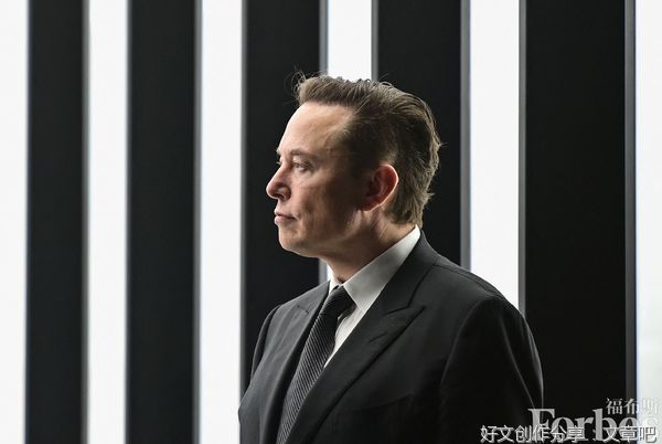 马斯克拿下推特：言论自由的福音，激进投资的高潮？
