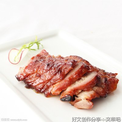 同薪燃梦实践队就粤菜与楚菜的差异进行讨论